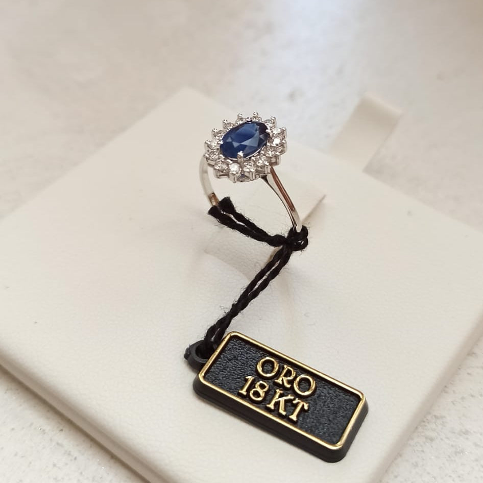 ANELLO CON ZAFFIRO BLU E DIAMANTI NATURALI, ORO BIANCO 18CT