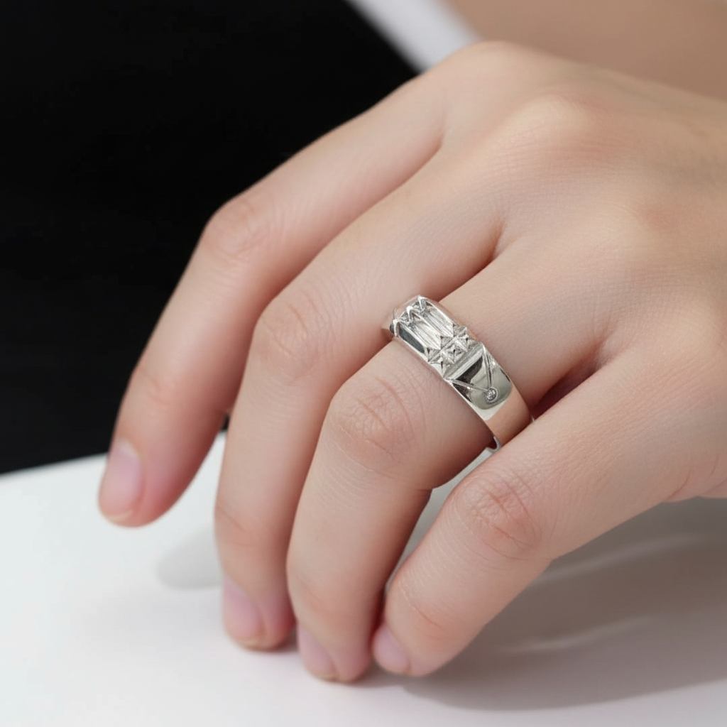 Anello con piramidi geometriche - versione migliorata