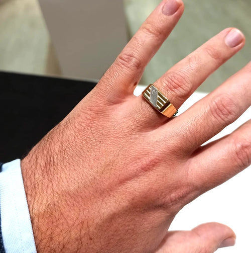 ANELLO DA UOMO IN ORO GIALLO E BIANCO 18 CARATI CON ZIRCONE